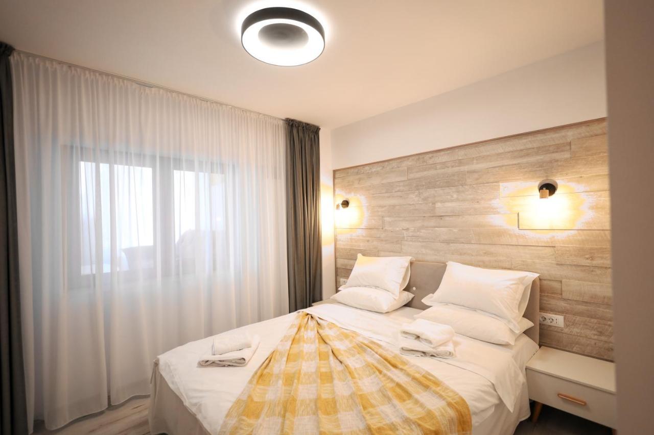 Apartament Patrick Gura Humorului Luaran gambar