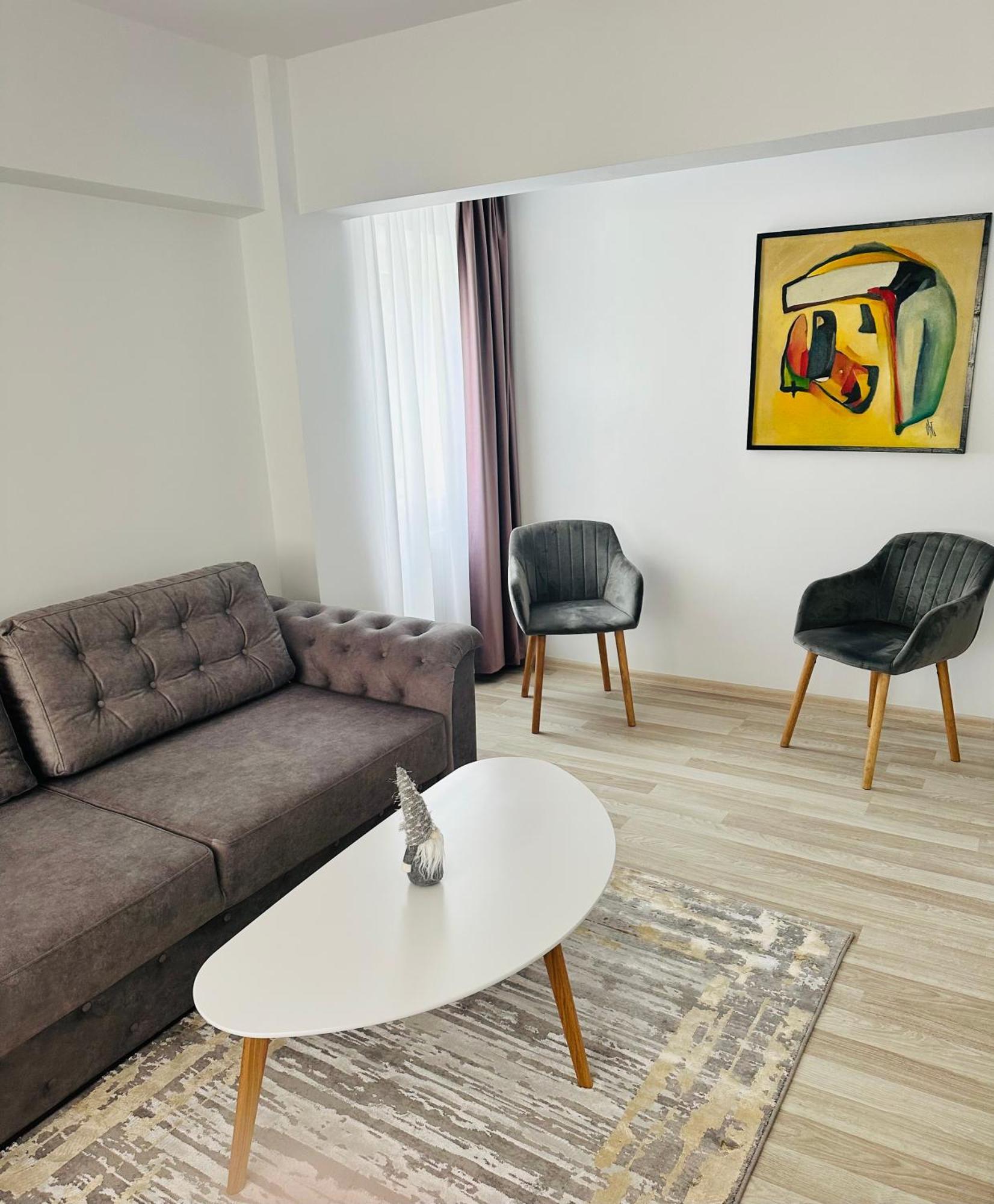 Apartament Patrick Gura Humorului Luaran gambar